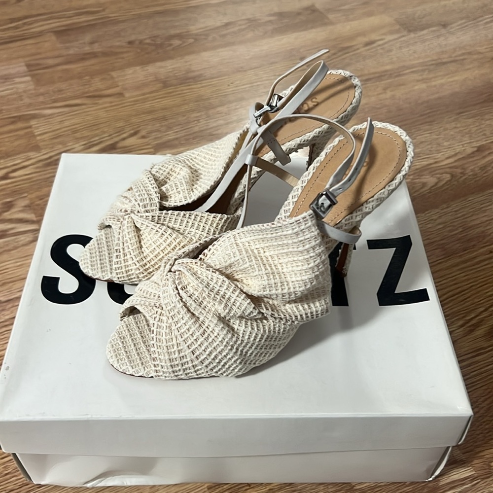 Schultz Alina heels